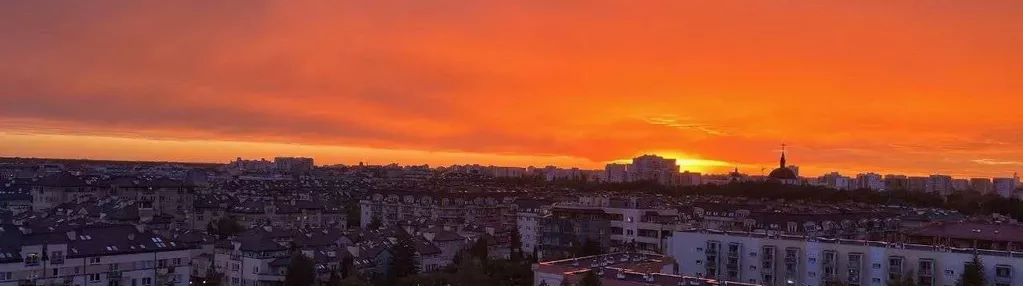 Urządzone gotowe winda balkon 10 piętro metro