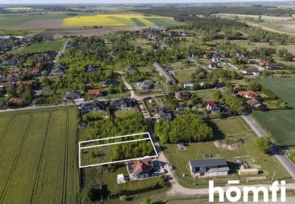 Działka pod usługi lub zabudowę mieszkaniową