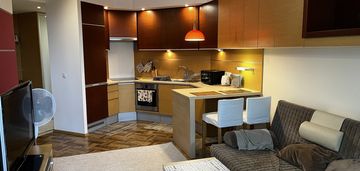 Metro, wysoki standard, lokalizacja top, taras