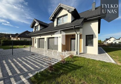 Nowy bliźniak w dobrej lokalizacji-  po odbiorach!