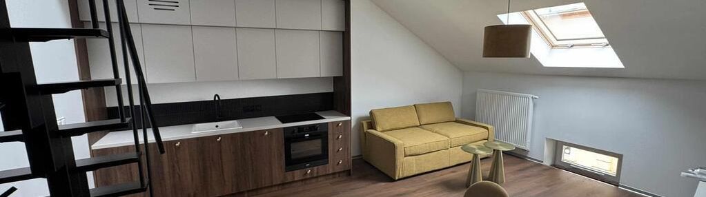 Wykończone studio z antresolą na starym mieście!