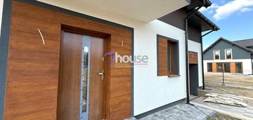 Dom wolnostojący do wykończenia, 4 sypialnie.