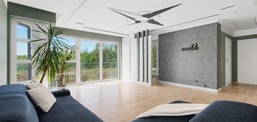 Dom wśród sosen | działka 1815 m² | 5 pokoi