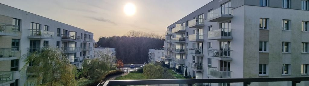 Z tarasem 10m2  od południa.