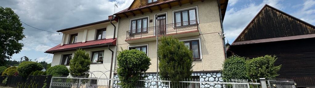 Dwa domy w centrum białki tatrzańskiej