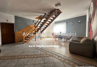 Lokal z osobnym wejściem.