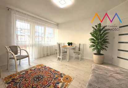 Okazja dwa pokoje ,duży balkon, i piętro