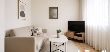 4pok| targówek mieszkaniowy| przy metrze| schowek