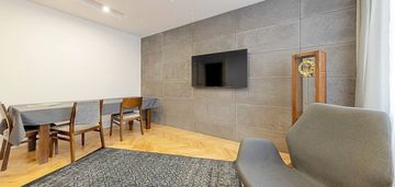 Nowoczesne mieszkanie w centrum na ulicy lipowej