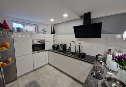 Kamienica w ścisłym centrum z trzema mieszkaniami