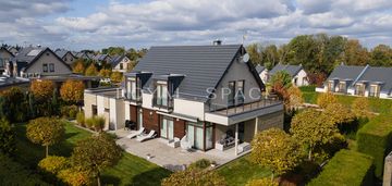 Luksusowy dom z pięknym widokiem i ogrodem!