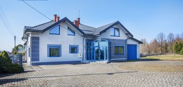 Dom jednorodzinny z lokalem/ blisko częstochowy