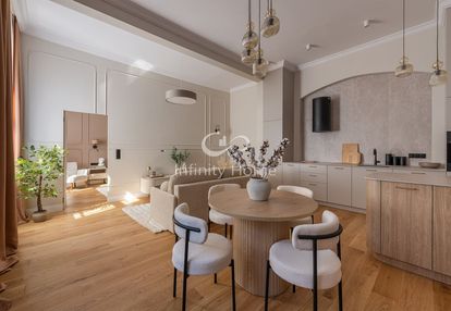 Apartament w kamienicy | centrum |3 pokoje