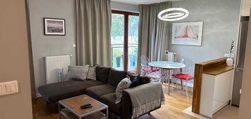 3 pokoje | 65 m² | 2 garaże