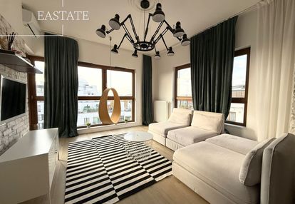 Wysoki standard/klimatyzacja/garaż i komórka