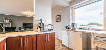 Apartament, taras, 4 pokoje, garaż, box w cenie.