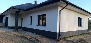 Dom willa z antresolą działka 16 arów.