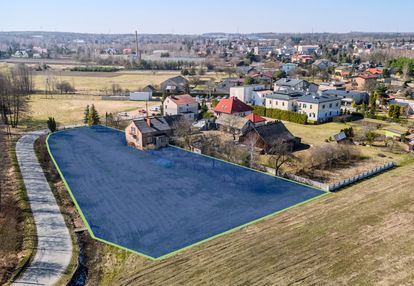 Duża atrakcyjna działka w kłomnicach