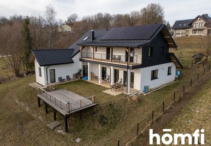Tarasy widokowe, sauna, fotowoltaika, pompa ciepła