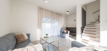 Gołuski| bliźniak| ogród| automatyczna brama|taras