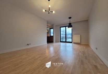 Przestronne 3 pokoje z ogródkiem – wola