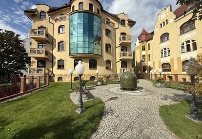 Apartament dwupoziomowy / borek /