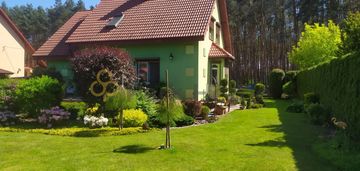 Dom wolnostojący z pięknym ogrodem, wilków