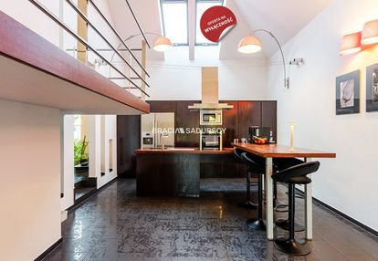 Dom lusina, mogilany