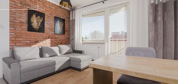 Blisko komunikacji | 2 balkony | wyremontowane