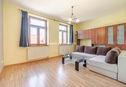 Dwupokojowe, widok na park. balice.