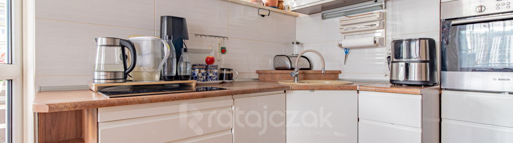 2 pokoje, hala garażowa, komórka lok.