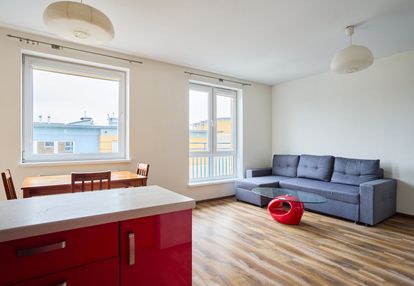 2 pokoje, blisko tramwaju, wyposażone, od zaraz