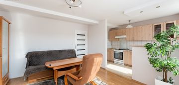 Prądnik czerwony - 3 pokoje - 2 łazienki