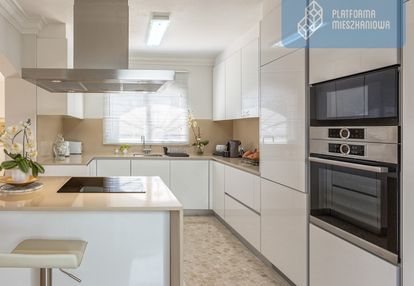 Promocja! autobus szkolny cisza spokój zielono