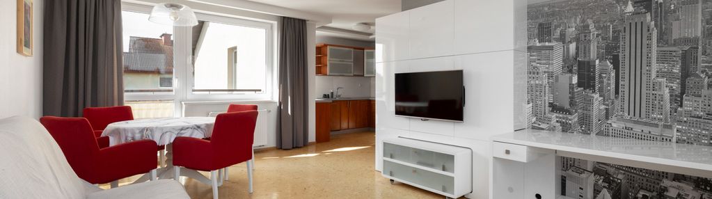 3 pokoje i duży balkon i 63 m2