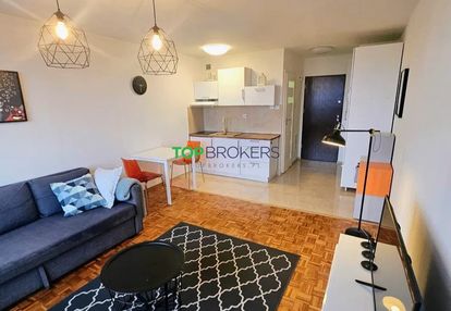 Wygodne studio po remoncie, balkon