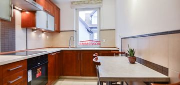 Osobna kuchnia, garaż, słoneczne