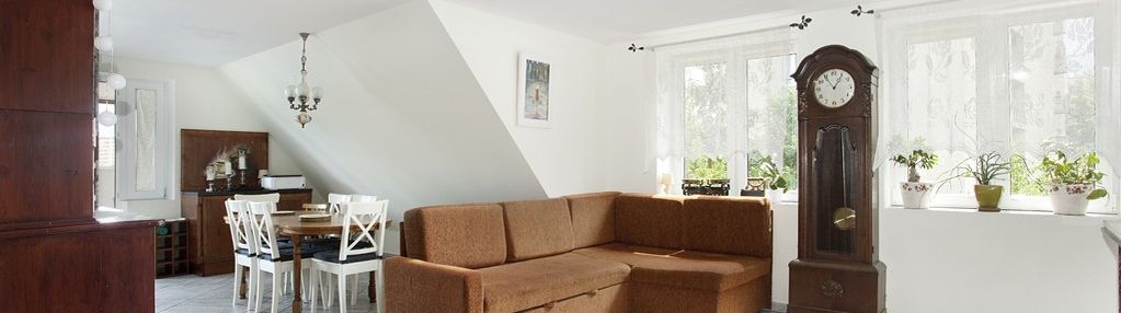 Klimatyczne dwupoziomowe mieszkanie z ogrodem