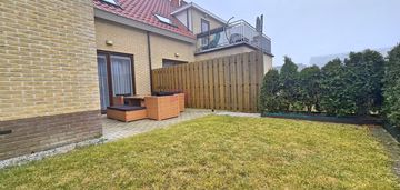 3-pokojowy z ogródkiem, 700 m od plaży