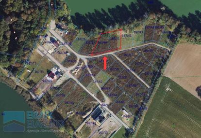 Działka z linią brzegową jeziora osiedle zamknięte