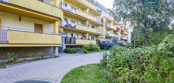 W centrum przestronny apartament, taras z widokiem