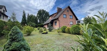 Atrakcyjny dom w pięknej lokalizacji