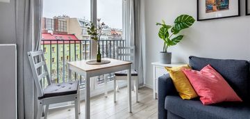 Do wynajęcia kawalerka w apartamentowcu przy rynku