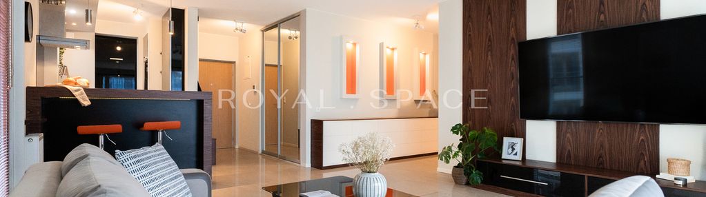 Przestronny apartament z balkonem w samym centrum