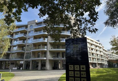 Lokal z tarasem w hotelu diune*****