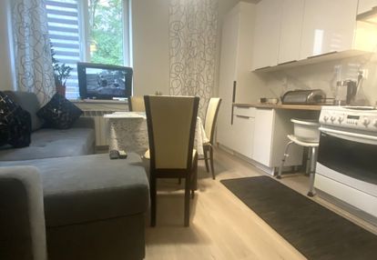 3 pokoje+ piwnica 17 m2 + udział w strychu