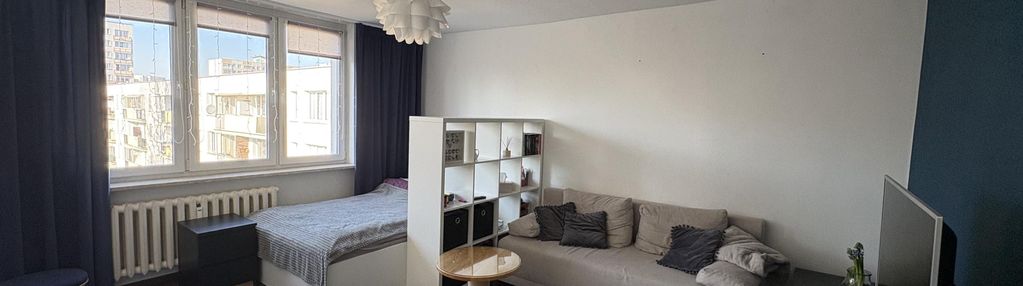 Kawalerka, oddzielna kuchnia. blisko metra i parku