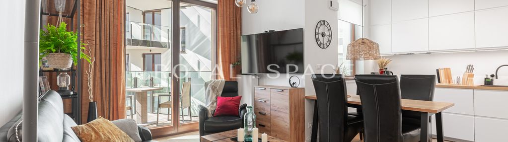 Stylowy apartament z balkonem w porcie praskim