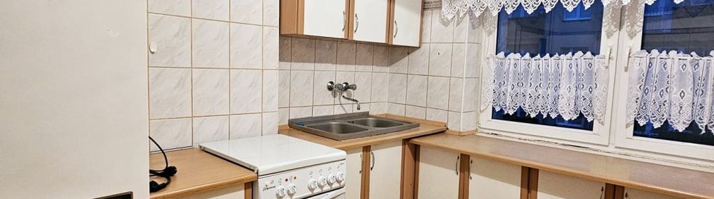 Mieszkanie 3-pokojowe na drugim piętrze