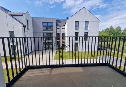 2/3 pokoje, garderoba, piwnica 16m2, parking
